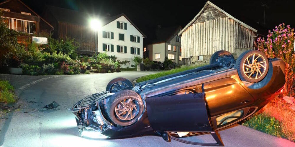 Der angetrunkene 34-Jährige landete mit seinem Auto in Malans auf dem Dach.