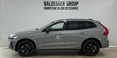 Der Volvo XC60 ist auch im Modelljahr 2025 der perfekte Begleiter für Familien. Skandinavisches Design trifft auf höchste Sicherheit und die Praktikabilität eines SUV.