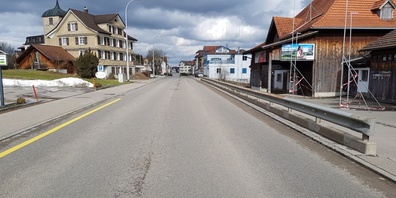 Der Verkehr wird über das Dorf Bütschwil umgeleitet. 