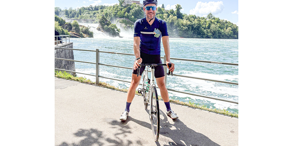 Sandro Poltéras Lieblingszweirad ist das Rennvelo. Als Jugendlicher fuhr er gar Rennen und blieb dem Rennsport bis heute in diversen Funktionen treu.