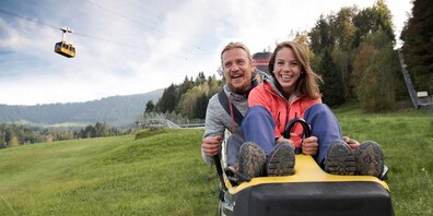 Aufgrund der milden Temperaturen geht an diesem Wochenende die Bobbahn am Kronberg in Betrieb (Bilder: zVg)