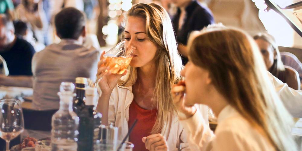 Die FDP fordert Öffnungen der Restaurants im März.