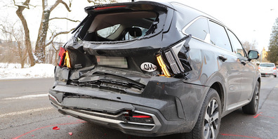 Verunfalltes Auto an der Zürcherstrasse.