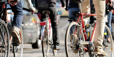 Neue Velospuren, durchgehende Trottoirs und hindernisfreie Bushaltestellen erhöhen Sicherheit und Komfort.