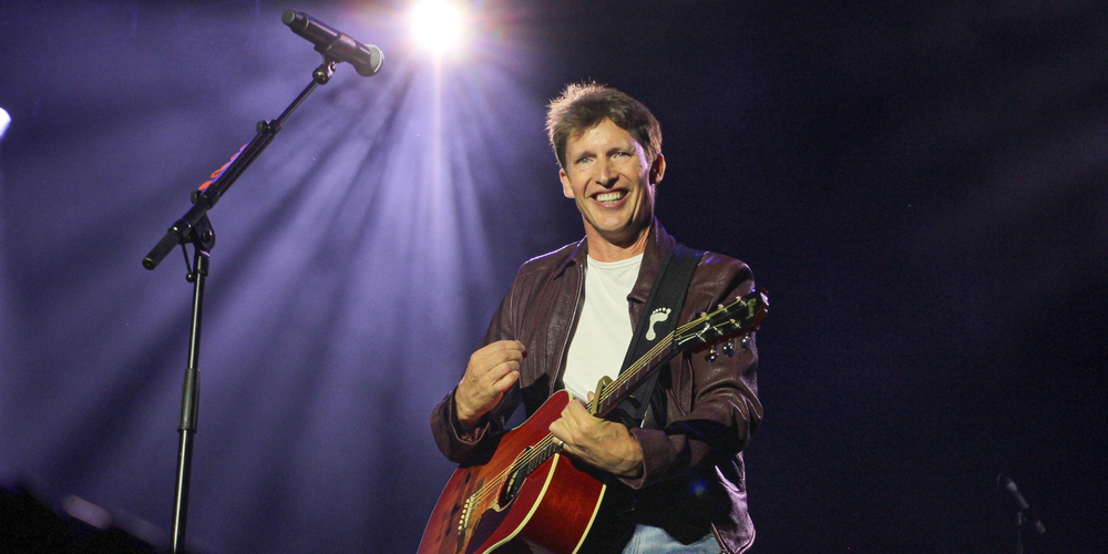 James Blunt spielt vor dem ausverkauften Publikum.