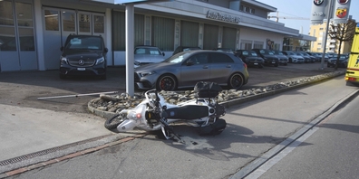 Der Sachschaden an den beteiligten Fahrzeugen beträgt rund 9'000 Franken.