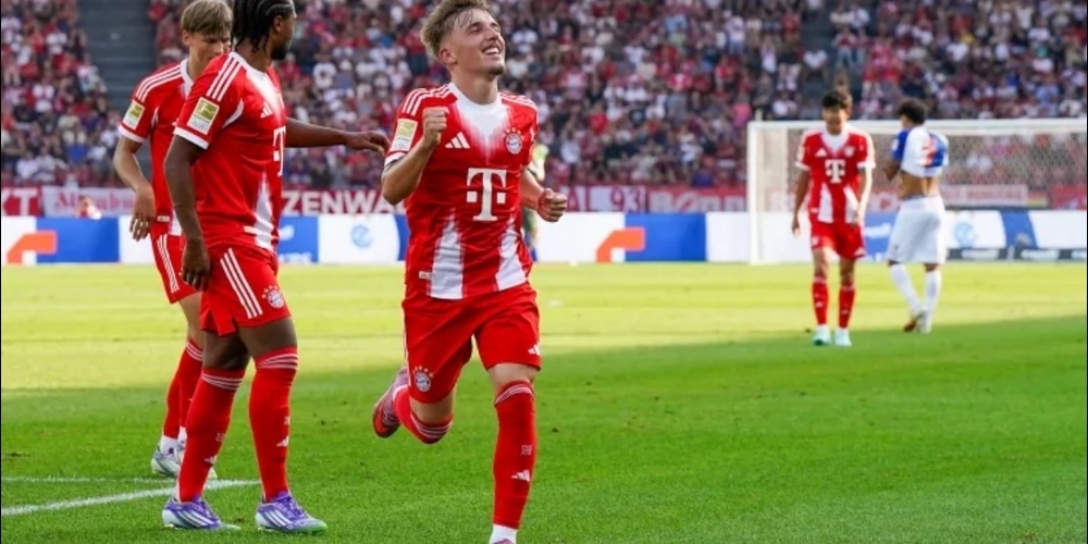 Trotz starker Gegenwehr jubeln am Schluss die Bayern im ausverkauften Letzigrund.