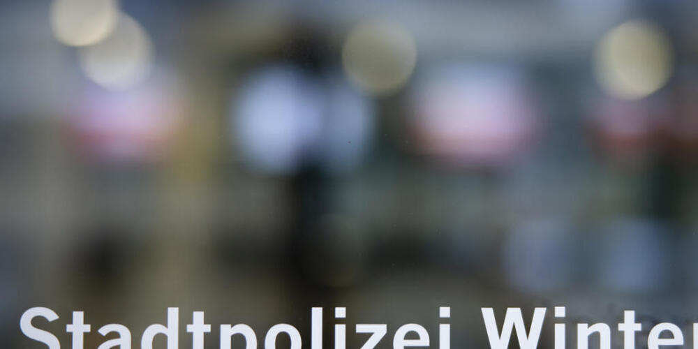Die Stadtpolizei Winterthur steht wegen des Brandes im Einsatz. (Symbolbild)
