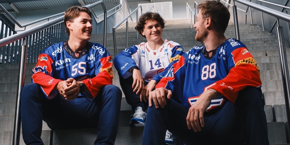 Neue Trikots Saison 2025/2026 (Links: Max Lindroth, Mitte: Mischa Rammel und Rechts: Dario Meyer)