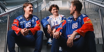 Neue Trikots Saison 2025/2026 (Links: Max Lindroth, Mitte: Mischa Rammel und Rechts: Dario Meyer)