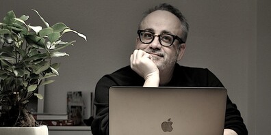 Stefan Millius lebt und arbeitet in Au.