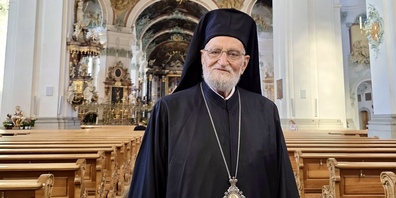 Mit 93 Jahren reist er unermüdlich um die Welt – nicht für sich, sondern für die bedrohten Christen in Syrien