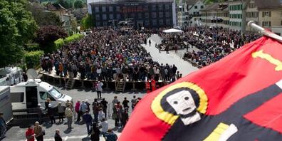 Der Glarner Patron Fridolin ist nicht nur der Namensgeber der Gratiszeitung, sondern ziert auch die Glarner Fahne. (Archivbild)