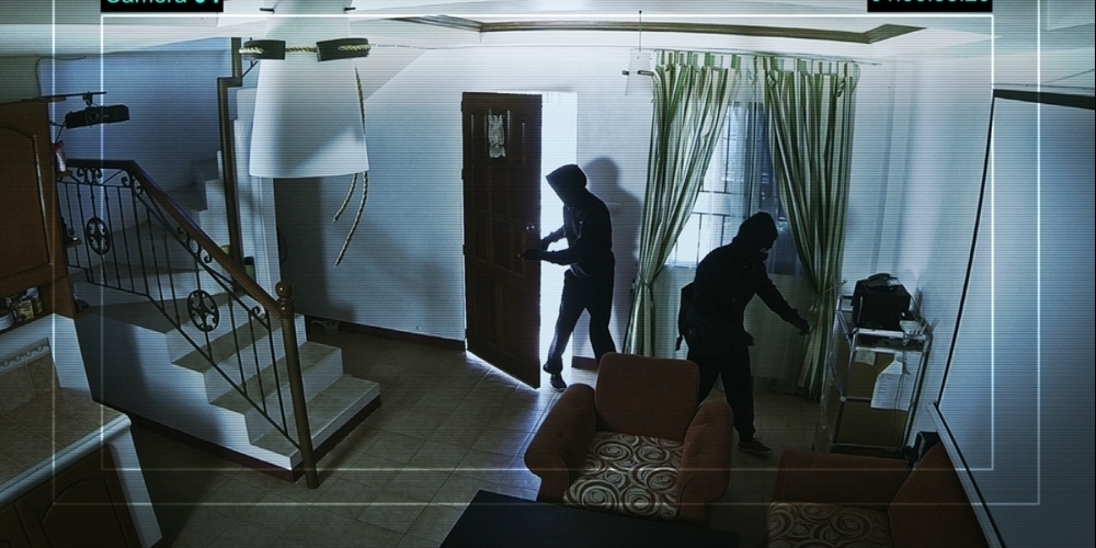 Hielten sich in einer fremden Wohnung auf: die Gangsterinnen wurden gefilmt.