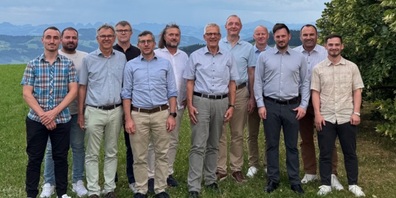 OK 175 Jahre Offiziersgesellschaft Toggenburg v.l.: Damian Näf, Edi Zekaj, Markus Hobi, Daniel Strässle, Simon Seiler, Ueli Weber, Jürg Gygax, Markus Näf, Willy Brülisauer, Rafael Eggenberger, Pascal Kopp und Jakob Kuster (auf dem Bild fehlen Monika Peyer-Wolfer und Andrina Nef).