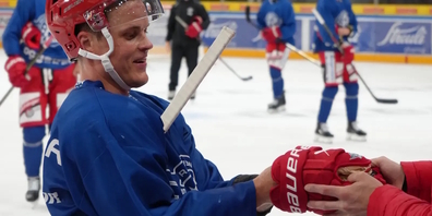 Einer der Lakers-Neuzugänge im Training ist Verteidiger Julius Honka, der vom HC Davos kam und für die Dallas Stars 87-mal in der NHL auflief.