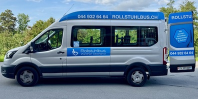 Der neue Rollstuhlbus ermöglicht dank seiner Geräumigkeit gemeinsame Erlebnisse für Menschen mit und ohne Rollstuhl.