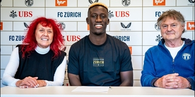 Freude herrscht: Philippe Keny mit dem Präsidentenpaar Heliane und Ancillo Canepa.
