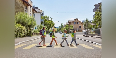 Die Kantonspolizei St.Gallen bittet alle Verkehrsteilnehmenden um besondere Vorsicht und wünscht allen Kindern einen sicheren und erfolgreichen Schulstart.