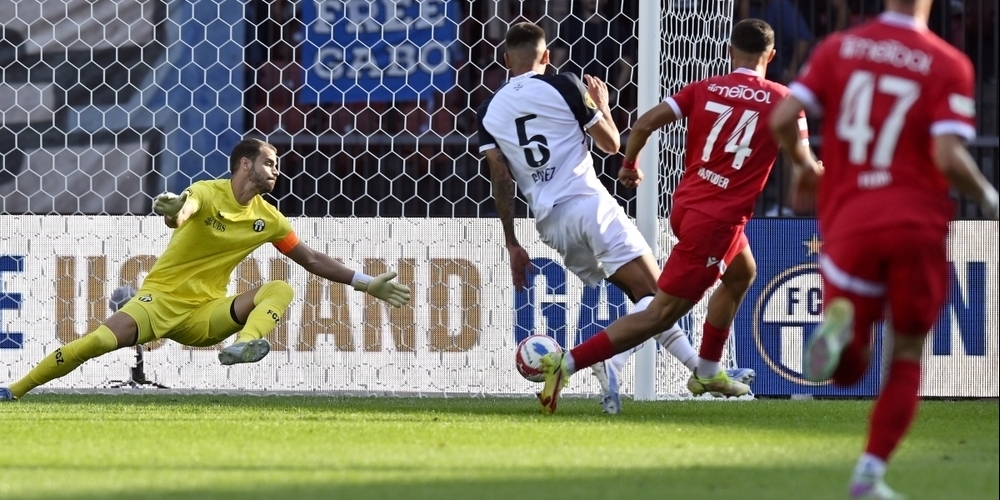 Der Anfang vom Ende: FCZ-Keeper Brecher kassiert das 0:1.