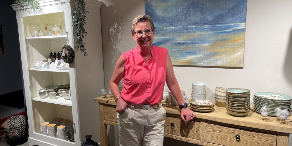 Janine Egloff in ihrem mit Liebe eingerichteten Lokal.