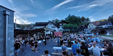 Gesellige Stunden am Ständli im vergangenen Jahr 