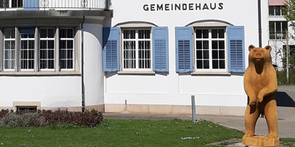 Der Gemeinderat von Bäretswil informiert über umgesetzte Projekte und angepasste Verordnungen.
