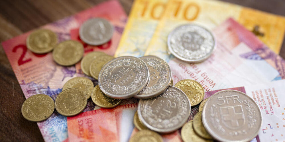 Das Glarner Parlament hat sich knapp gegen ein Kantonsreferendum zur Individualbesteuerung von Ehepaaren ausgesprochen. (Symbolbild)