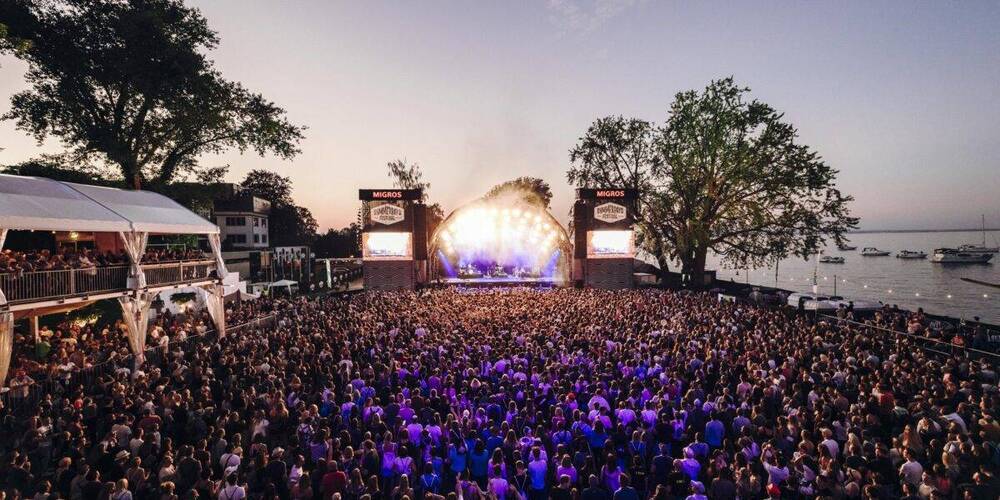 Mit einem vielfältigen Line-up, einmaliger Lage direkt am Wasser und einem nachhaltigen Mobilitätsangebot ist das SummerDays zu einem festen Highlight im Schweizer Festivalsommer geworden und sorgt für grosse Vorfreude.