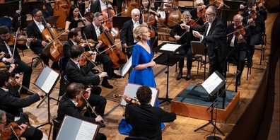 Das Lucerne-Festival-Orchestra mit Dirigent Riccardo Chailly und Solistin Elina Garanča.