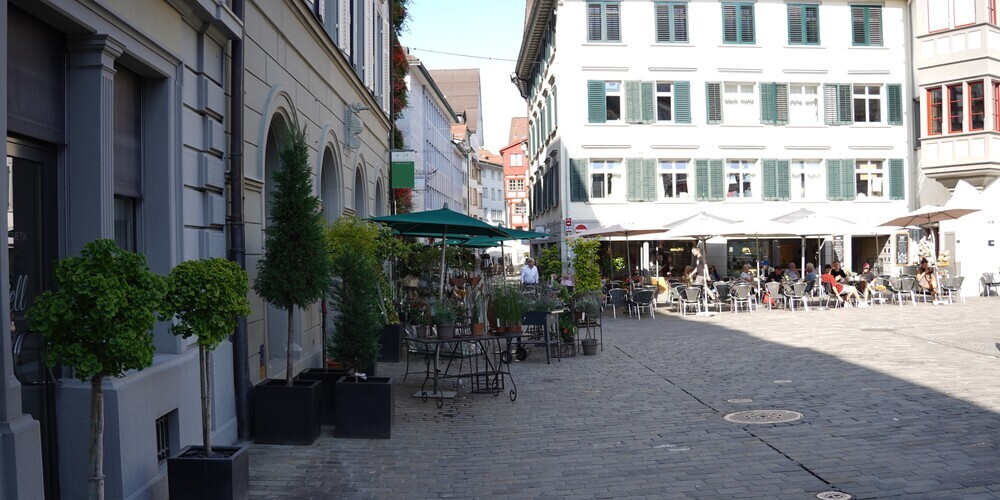 Ziele sind mehr Gestaltungsspielraum und eine Vereinfachung des Bewilligungsprozesses. Beide Leitfäden gelten ab 2026