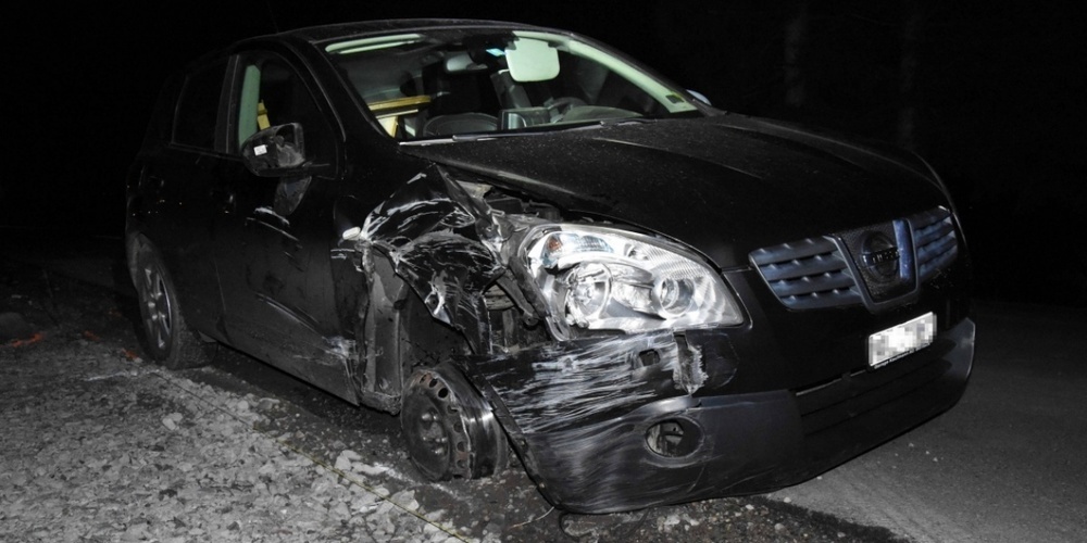 Das war dann wohl ein teurer Rausch: hoher Sachschaden und Führerschein weg