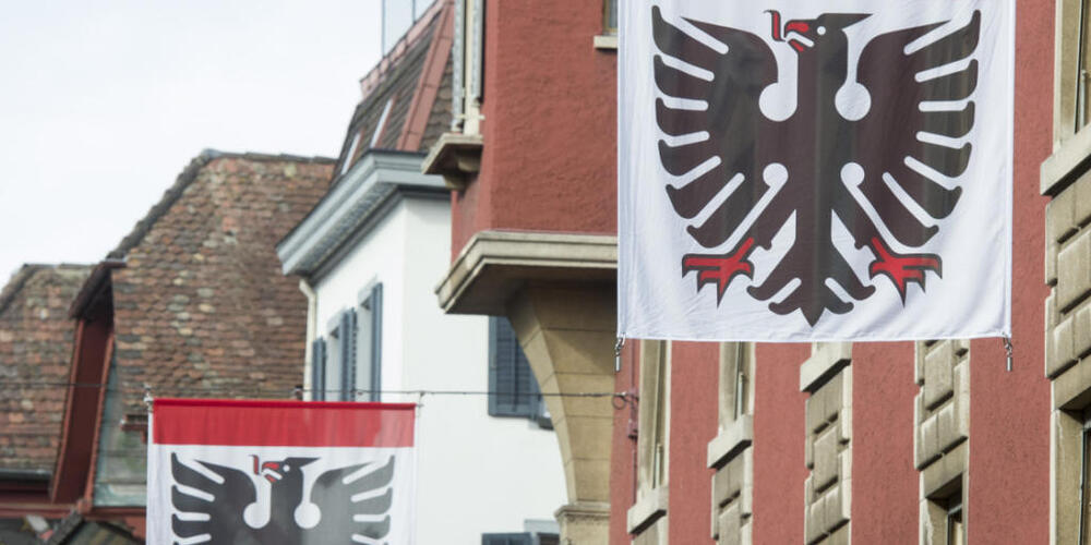 Der Aarauer Stadtrat rechnet für die kommenden Jahre mit einem unveränderten Steuerfuss von 96 Prozent. (Symbolbild)