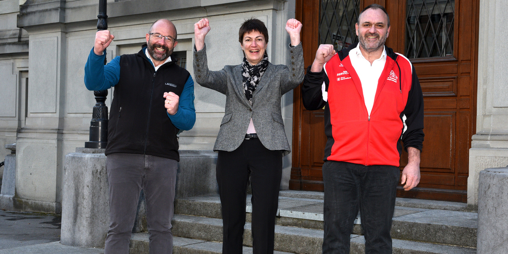 Sie haben alles richtig gemacht: Kandidatur-Präsident Jakob Kamm, die Glarner Regierungspräsidentin Marianne Lienhard und der designierte Trägerverein-Präsident Hansruedi Hauser.