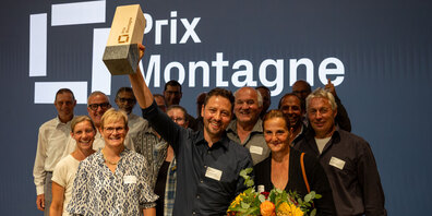 Glückliche Gewinner des Prix Montagne 2025: die Milchmanufaktur Einsiedeln aus Einsiedeln