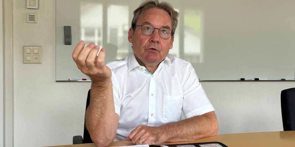 Schmerikons Gemeindepräsident Félix Brunschwiler: «Unser Gemeindeblatt kostet 36'000 Franken im Jahr.»