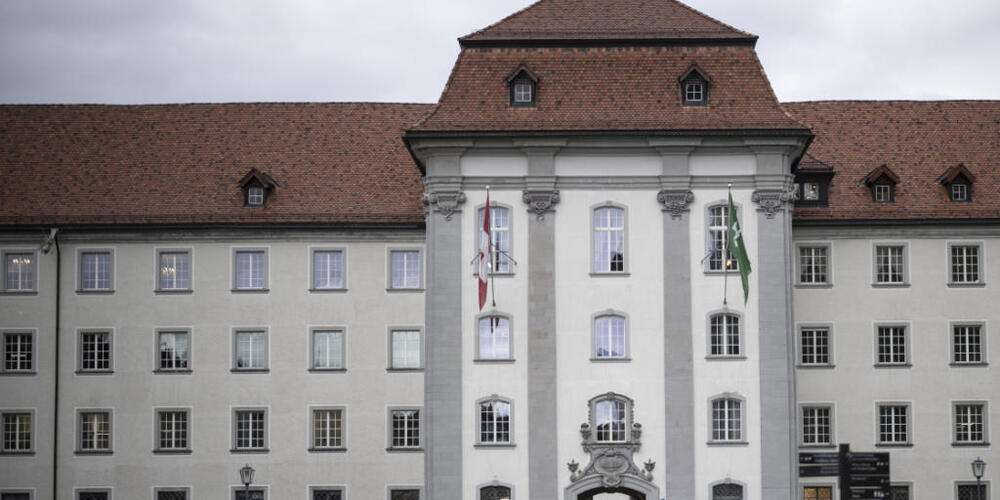 Die St. Galler Regierung plant, einen Unterstützungsbeitrag von über einer Million Franken an das Dorf Blatten VS zu leisten. Im Bild zu sehen ist das St. Galler Regierungsgebäude. (Archivbild)