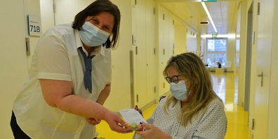 Die Patienten des Spital Linth wurden zum «Tag der Kranken» mit einer kleinen Süssigkeit überrascht.