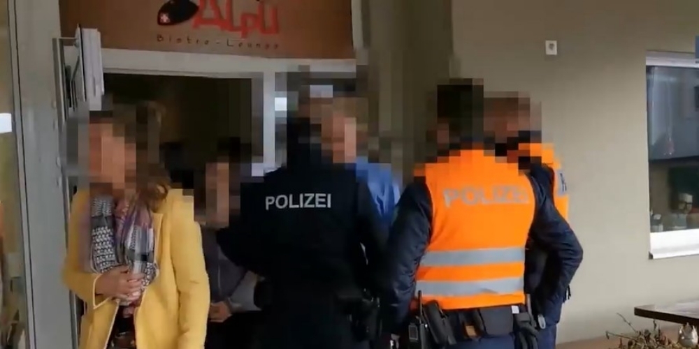 Im «Älpli» Gommiswald wurde trotz Polizeieinsatz gefeiert: Laut Veranstaltern keine Party, sondern eine «religiöse Veranstaltung».