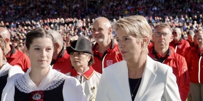 Bundespräsidentin Karin Keller Sutter würdigte in der vollen ESAF-Arena die Werte des Schwingens.
