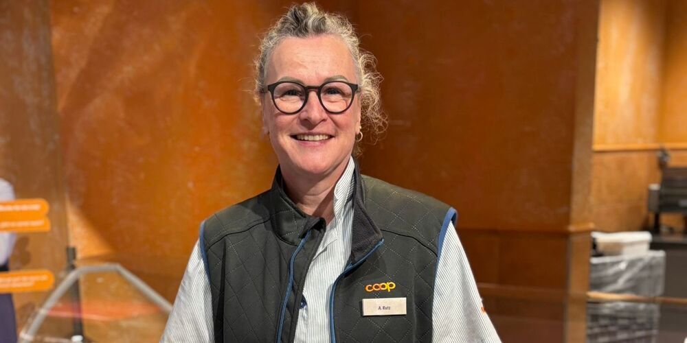 Coop gratuliert Anita Rutz herzlich zum 25-jährigen Dienstjubiläum