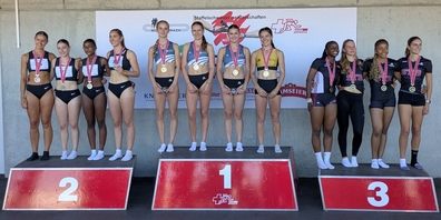 1. Rang LC Rapperswil-Jona: (v.l.n.r.) Sarah Berger, Géraldine Guntern, Siri Sucksdorff, Maria Fäh; 2. Rang LG Oberthurgau; 3. Rang STB Leichtathletik.