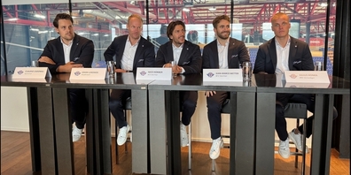 Wohl sortiert an der Medienkonferenz:  Claudio Cadonau, Johan Lundskog, Nico Dünner, Gian-Marco Wetter und Julius Honka. (v.l.)
