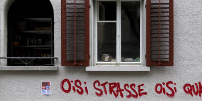 Wohnen ist das Thema Nummer eins in der Stadt Zürich. Das Stadtparlament überwies am Mittwoch nun eine Behörden-Initiative an den Kantonsrat für mehr sozialen Wohnungsbau. (Archivbild)