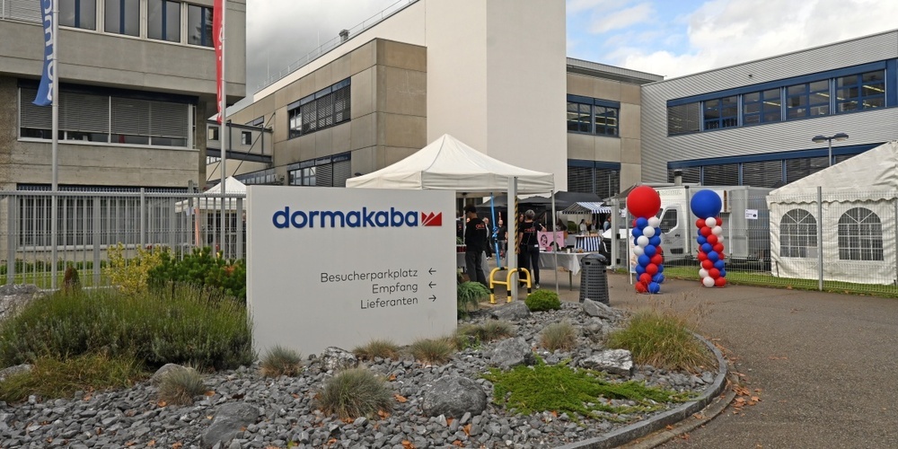 Am Wochenende vom 12./13. September 2025 feierte dormakaba den Standort Wetzikon.