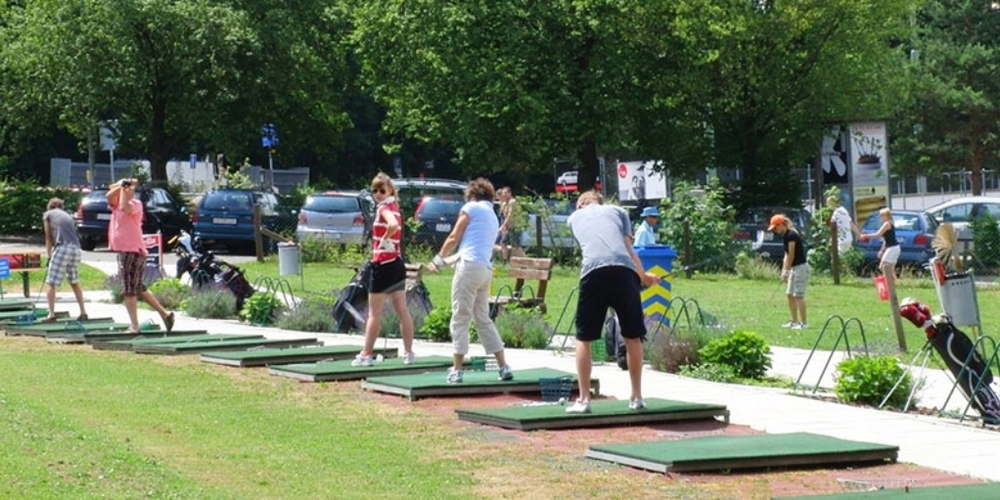 Können hier schon bald keine Golfbälle mehr abgeschlagen werden? Beim Adlisberg sollen Störchen ungefährdet spazieren können.