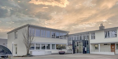 Der Gemeinderat von Wangen-Brüttisellen stellt das neue Leitmotiv ‹Aufblühen – Mitten in Zürich› für die Standortvermarktung vor.