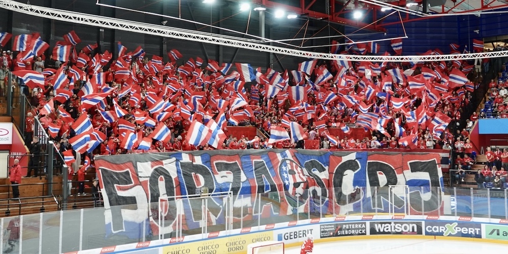 Eishockey-Party im kalendarischen Sommer: Die Lakers lassen ihre Fans jubeln.