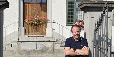 Gemeindepräsident Carlo Wiedmer sieht verschiedene Nutzungsmöglichkeiten für das Gemeindehaus.