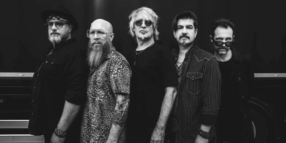 Eröffnen die Saison: Ellis Mano Band.